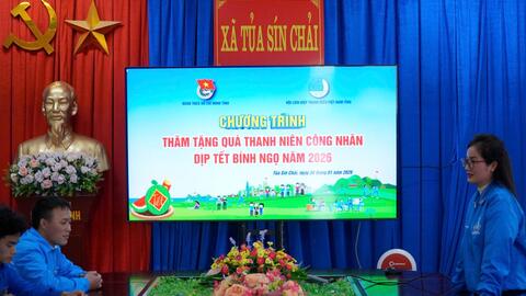 Thăm, tặng quà cho thanh niên công nhân nhân dịp Tết Bính ngọ 2026