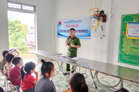 <a href="/cong-tac-giao-duc" title="Công tác giáo dục" rel="dofollow">Công tác giáo dục</a>
