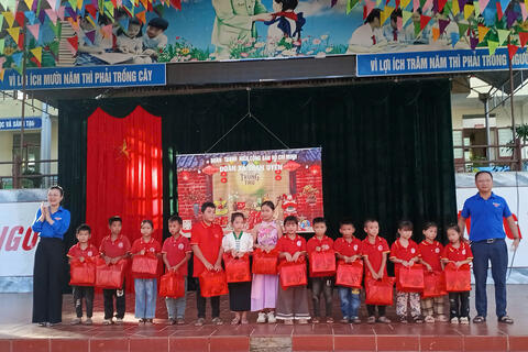 <a href="/hoat-dong-doi" title="Hoạt động Đội" rel="dofollow">Hoạt động Đội</a>