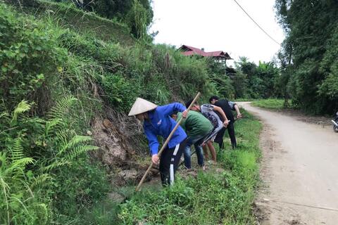 <a href="/hoat-dong-doan" title="Hoạt động Đoàn" rel="dofollow">Hoạt động Đoàn</a>