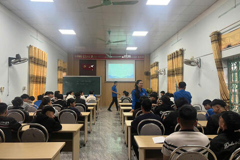 <a href="/hoat-dong-doan" title="Hoạt động Đoàn" rel="dofollow">Hoạt động Đoàn</a>