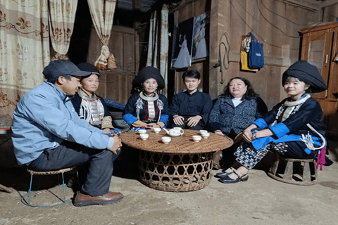 <a href="/hoat-dong-doan" title="Hoạt động Đoàn" rel="dofollow">Hoạt động Đoàn</a>