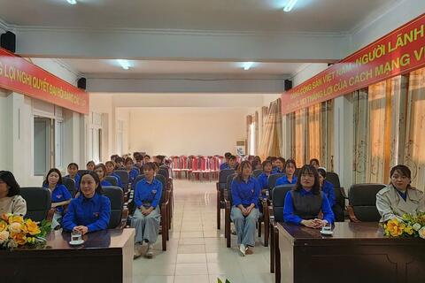 TOẠ ĐÀM ĐỒNG HÀNH CÙNG SINH VIÊN NGHIÊN CỨU KHOA HỌC