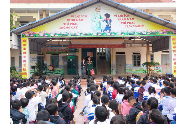 THIẾU NHI XÃ MƯỜNG THAN THAM GIA THỰC HIỆN ĐỀ ÁN “CÂU CHUYỆN THỜI HOA LỬA”