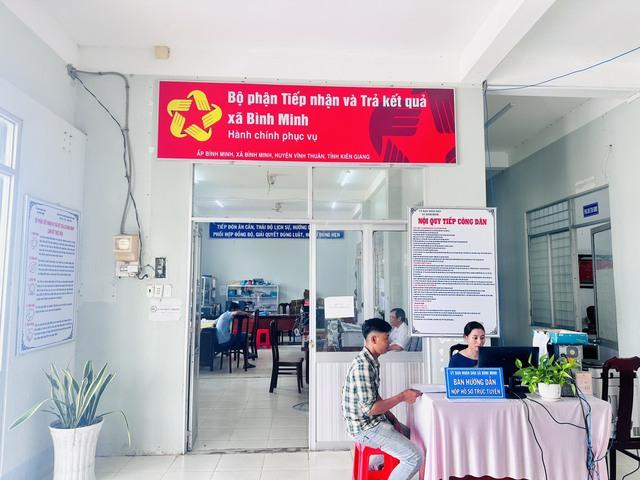 Huyện Vĩnh Thuận (Kiên Giang): Tăng cường tuyên truyền về chuyển đổi số, chính quyền điện tử - Ảnh 2.
