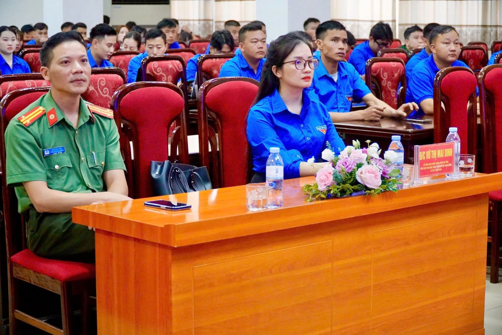Đồng chí Vừ Thị Mai Dinh - Phó Chủ tịch Ủy ban MTTQ Việt Nam tỉnh, Bí thư Tỉnh đoàn dự Khai mạc Chủ tịch Hội LHTN Việt Nam tỉnh