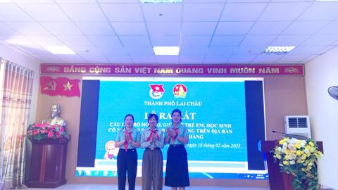THÀNH ĐOÀN - HỘI ĐỒNG ĐỘI THÀNH PHỐ LAI CHÂU TỔ CHỨC LỄ RA MẮT CÂU LẠC BỘ HỖ TRỢ, GIÚP ĐỠ TRẺ EM, HỌC SINH CÓ NGUY CƠ BỎ HỌC ĐẾN TRƯỜNG