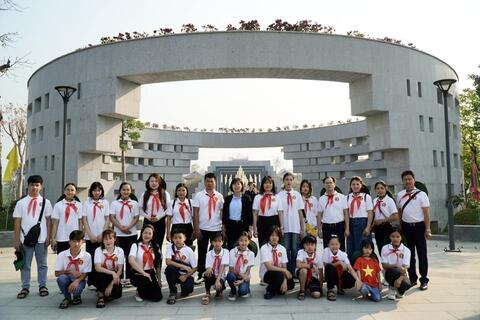 <a href="/hoi-dong-tre-em" title="Hội đồng trẻ em" rel="dofollow">Hội đồng trẻ em</a>