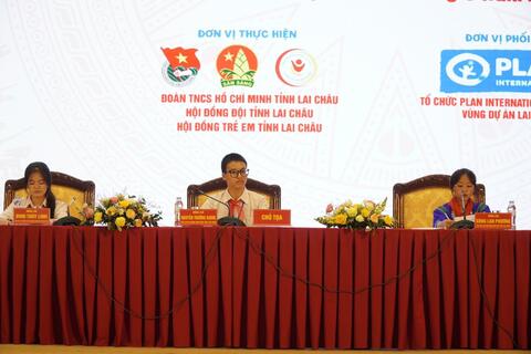 <a href="/hoi-dong-tre-em" title="Hội đồng trẻ em" rel="dofollow">Hội đồng trẻ em</a>