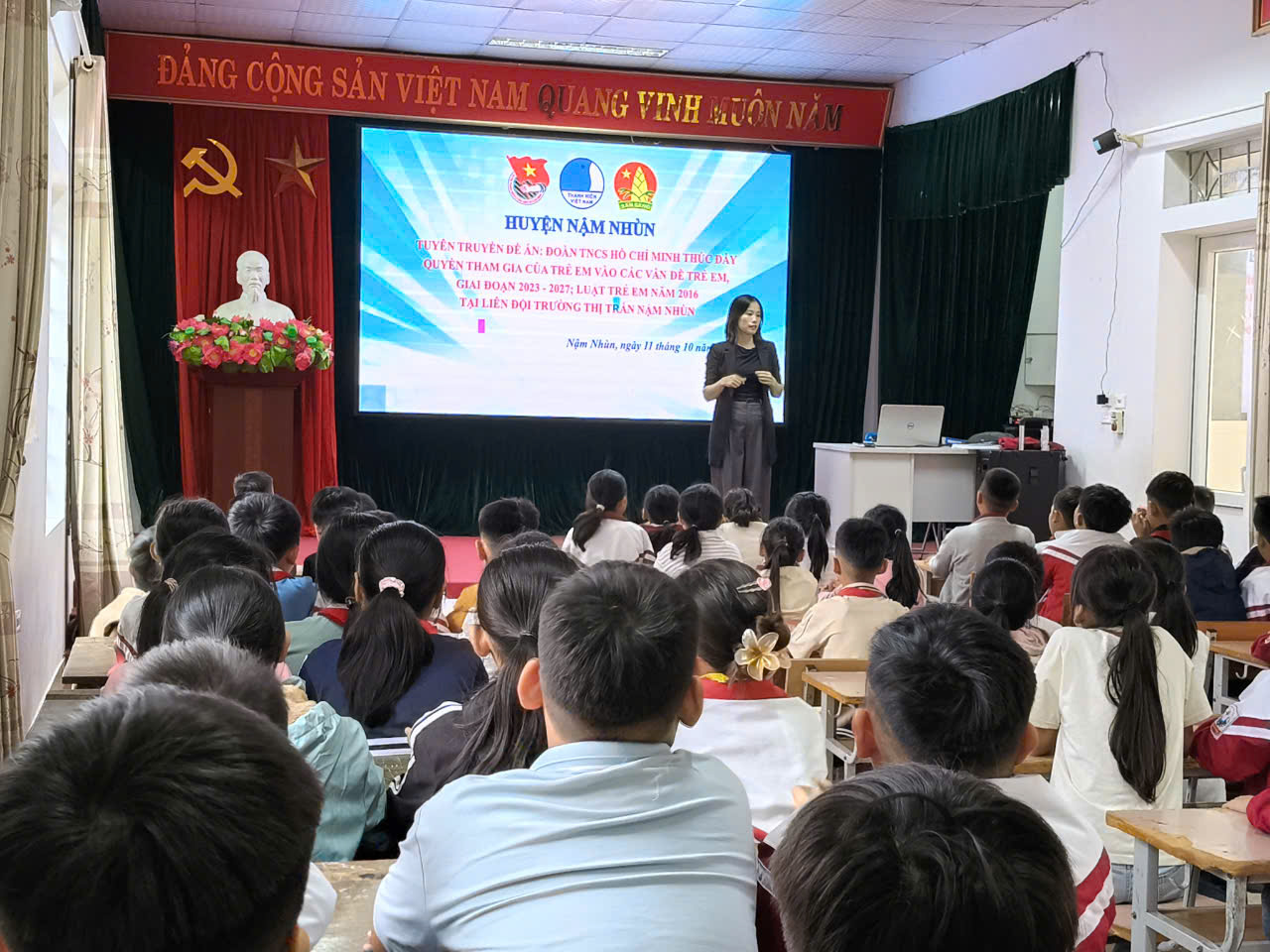 <a href="/hoat-dong-doi" title="Hoạt động Đội" rel="dofollow">Hoạt động Đội</a>
