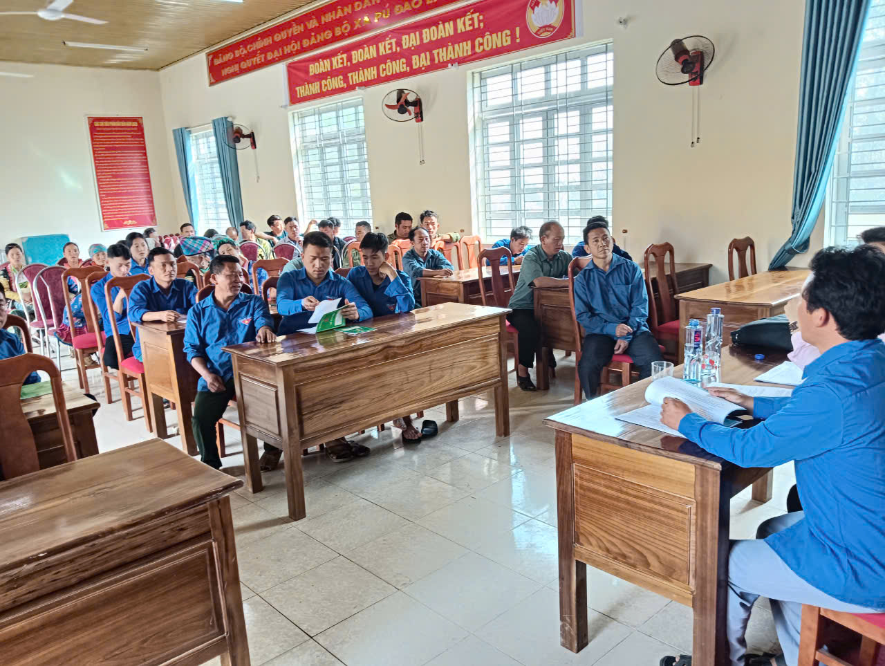 <a href="/cac-huyen-thanh-doan-doan-truc-thuoc/huyen-doan-nam-nhun" title="HUYỆN ĐOÀN NẬM NHÙN" rel="dofollow">HUYỆN ĐOÀN NẬM NHÙN</a>