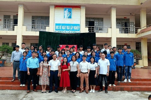 <a href="/hoat-dong-doi" title="Hoạt động Đội" rel="dofollow">Hoạt động Đội</a>