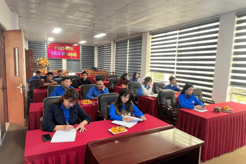 <a href="/hoat-dong" title="Tin tức" rel="dofollow">Tin tức</a>